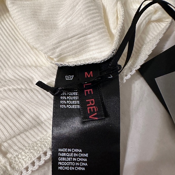 Elle Reve Serene Tank - NWT - Size L Off-White Crop Tank - Picture 10 of 13